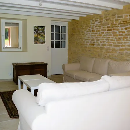 Maison Typique - Tres Grand Jardin - 7km De La Holiday home