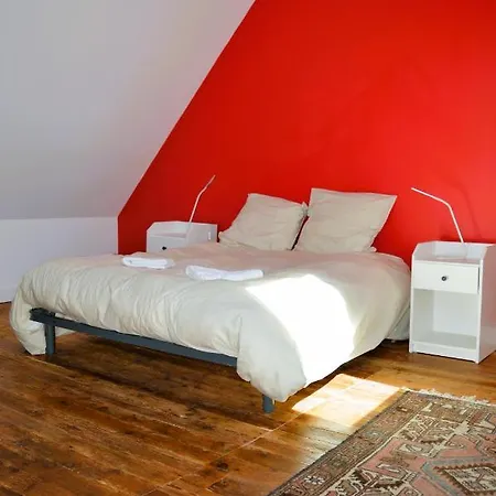 Dom wakacyjny Maison Typique - Tres Grand Jardin - 7km De La *