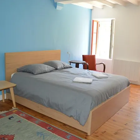 Maison Typique - Tres Grand Jardin - 7km De La