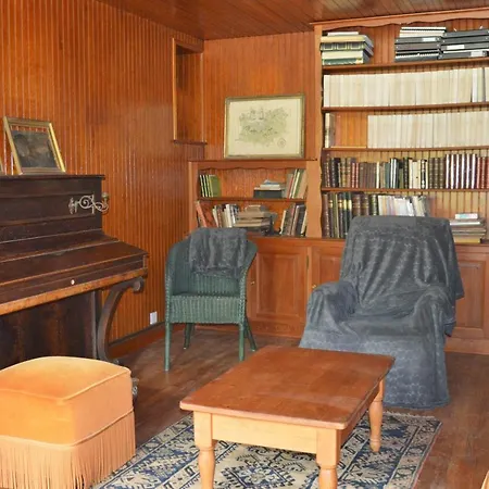 Maison Typique - Tres Grand Jardin - 7km De La Holiday home *