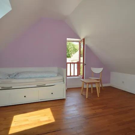 Maison Typique - Tres Grand Jardin - 7km De La Holiday home