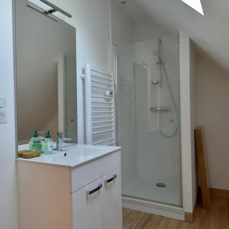 Holiday home Maison Typique - Tres Grand Jardin - 7km De La *