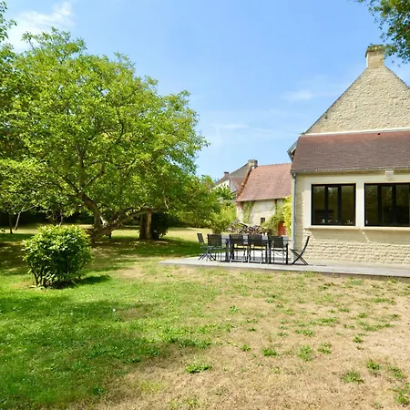 Holiday home Maison Typique - Tres Grand Jardin - 7km De La *
