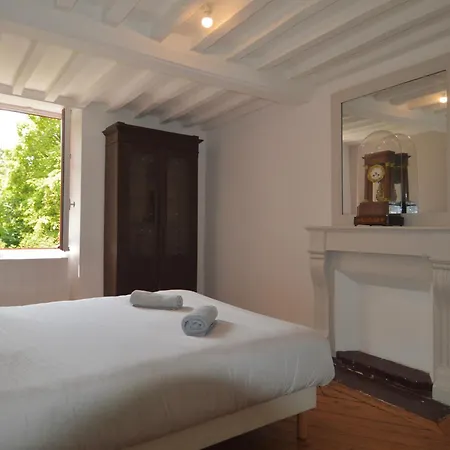Maison Typique - Tres Grand Jardin - 7km De La *