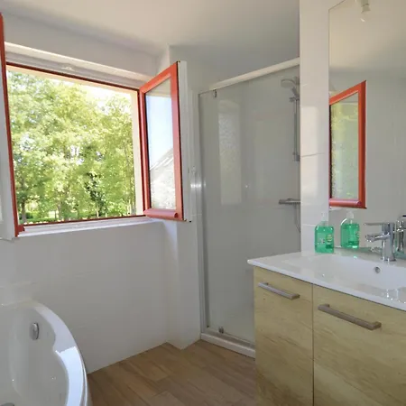 Holiday home Maison Typique - Tres Grand Jardin - 7km De La *