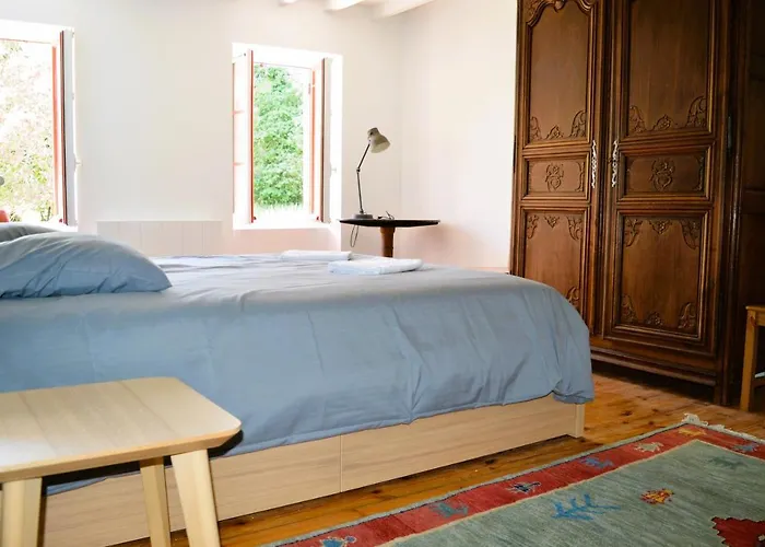 Maison Typique - Tres Grand Jardin - 7km De La *